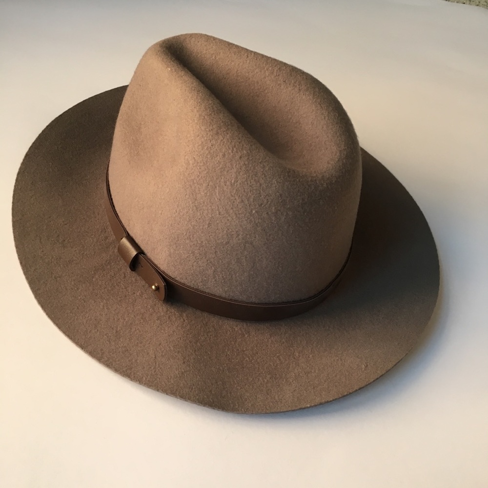 Felt hat